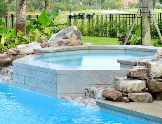 Custom Pools | Royal Oasis Pools